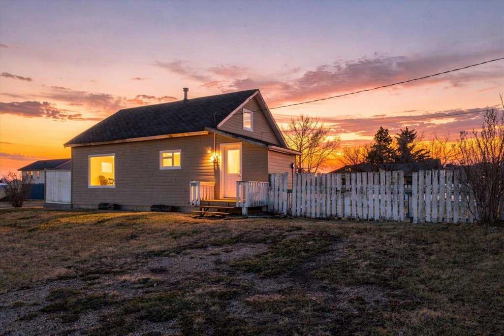 Picture of 9904 101 Avenue , Hythe Real Estate Listing