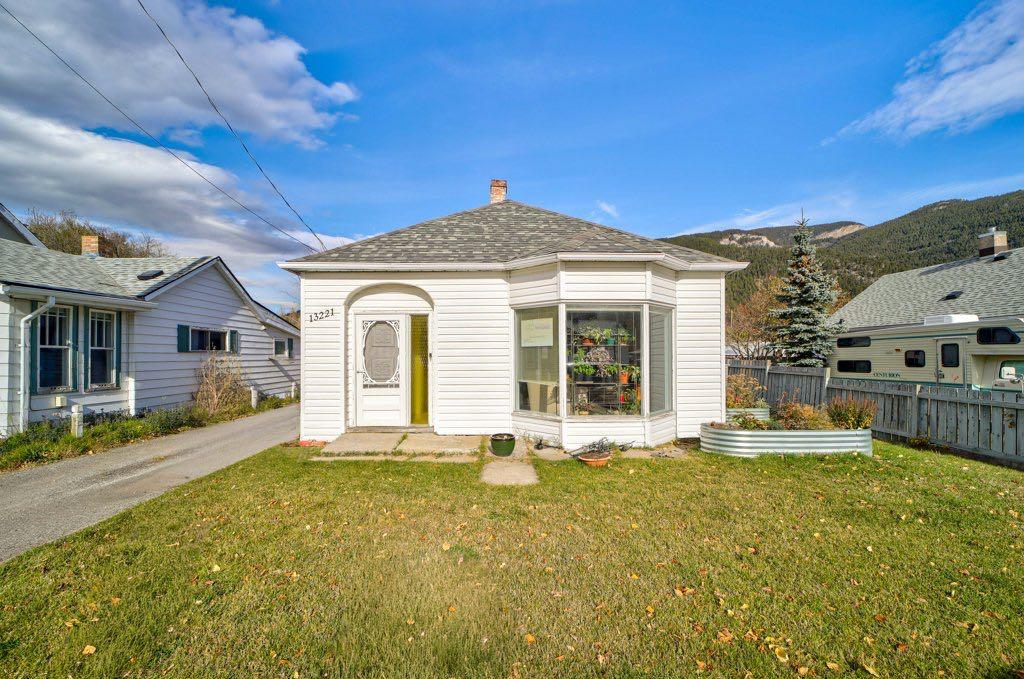 Picture of 13221 17 Avenue , Blairmore Real Estate Listing
