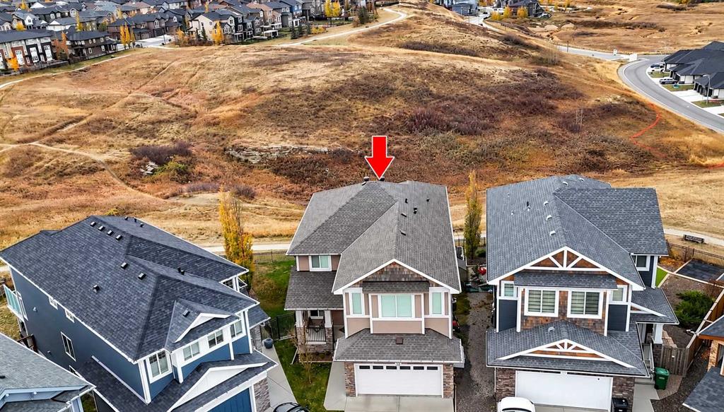 Picture of 32 Evansborough Hill NW, Calgary Real Estate Listing