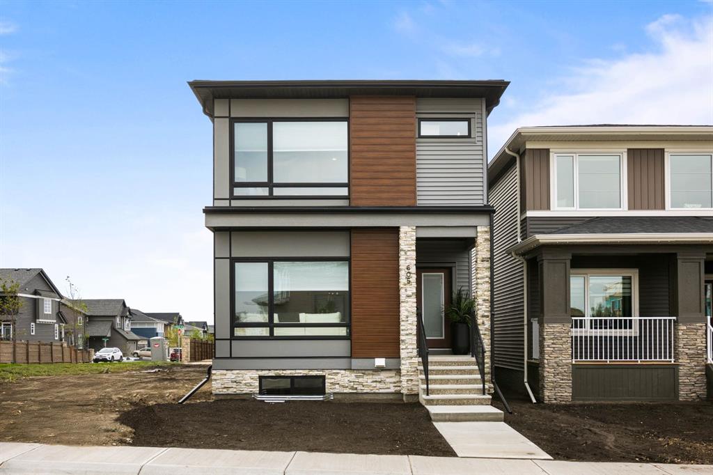 Picture of 605 Lambeau Link SE, Airdrie Real Estate Listing