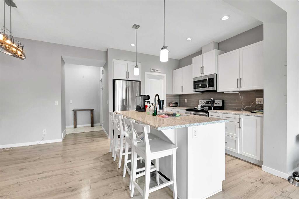 Picture of 75 Evanscrest Way NW, Calgary Real Estate Listing