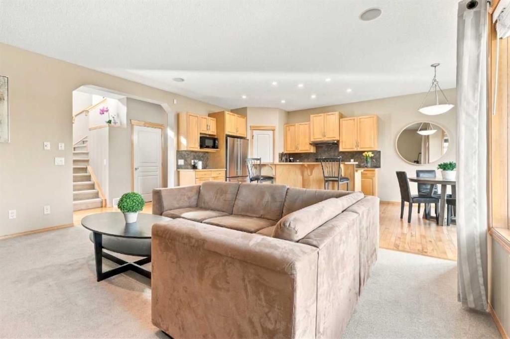 Picture of 112 Eversyde Way SW, Calgary Real Estate Listing