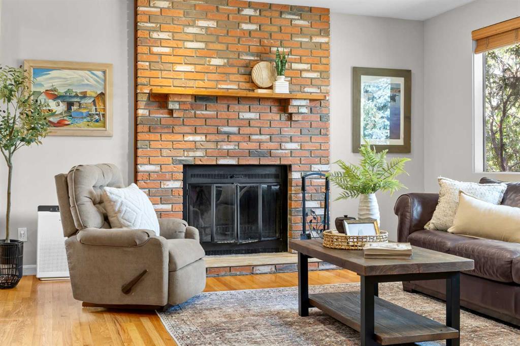 Picture of 30 Gateway Drive SW, Calgary Real Estate Listing