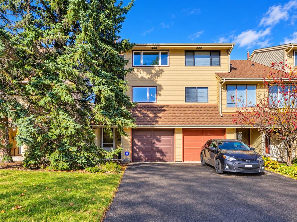 Picture of 302 Woodvale Crescent SW, Calgary Real Estate Listing