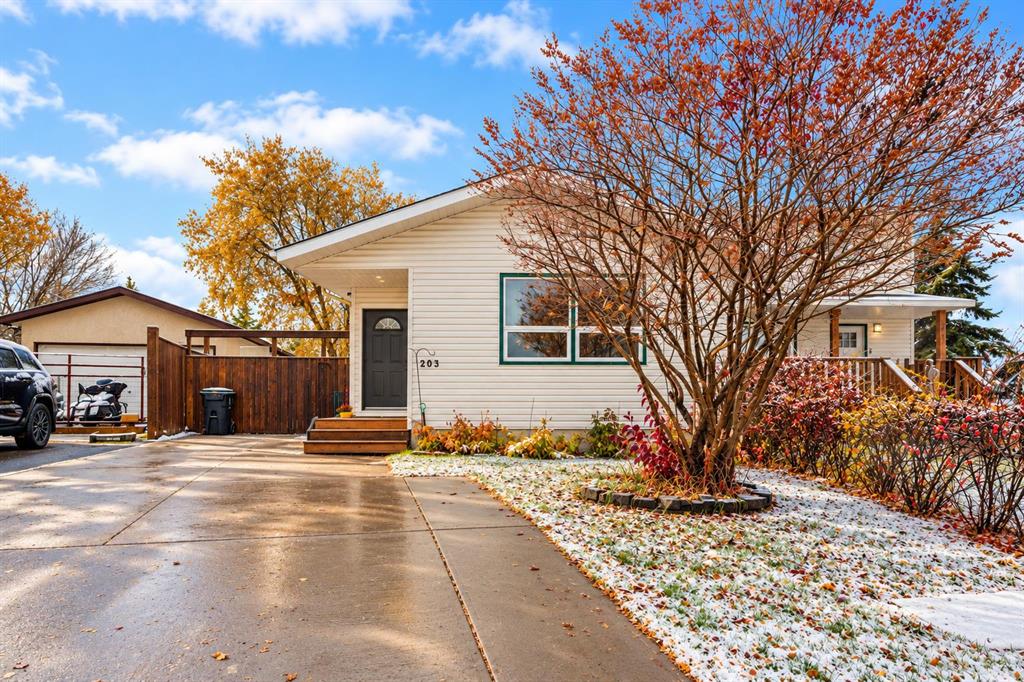 Picture of 203 Cochrane Crescent , Fort McMurray Real Estate Listing