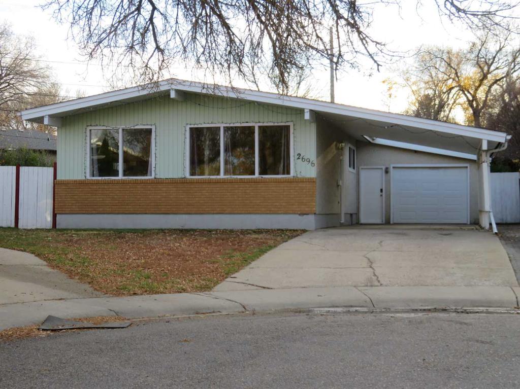Picture of 2696 Burton Place SE, Medicine Hat Real Estate Listing
