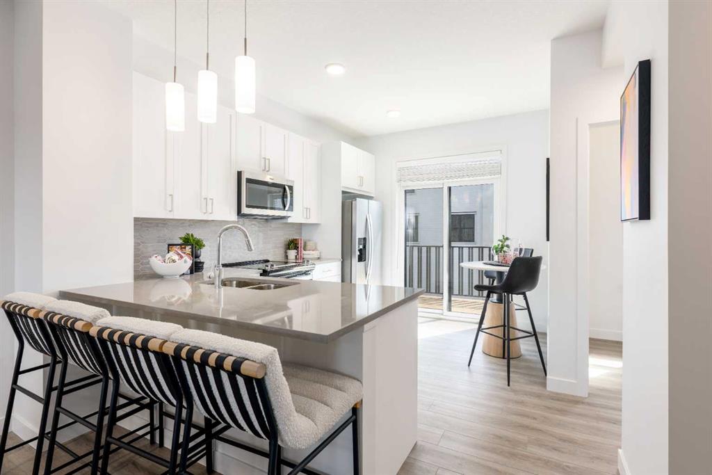 Picture of 1506 Rangeview Drive SE, Calgary Real Estate Listing