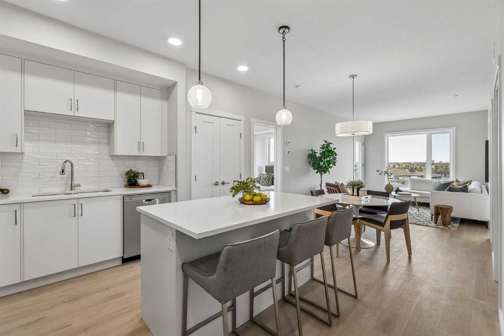 Picture of 404, 655 Shawnee Square SW, Calgary Real Estate Listing