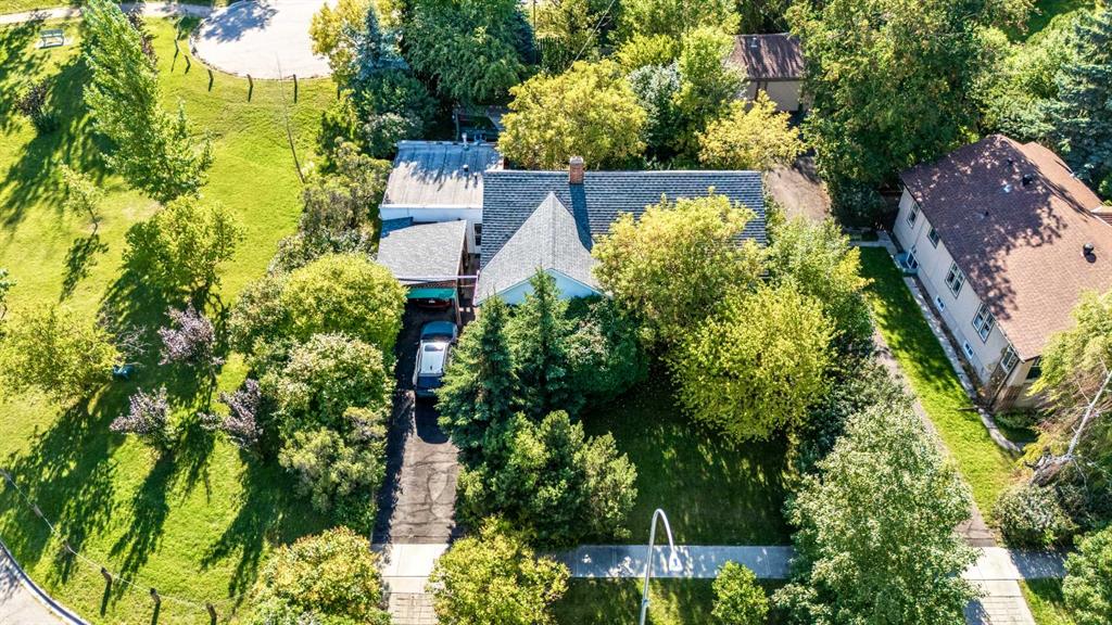 Picture of 309 Sharon Avenue SW, Calgary Real Estate Listing
