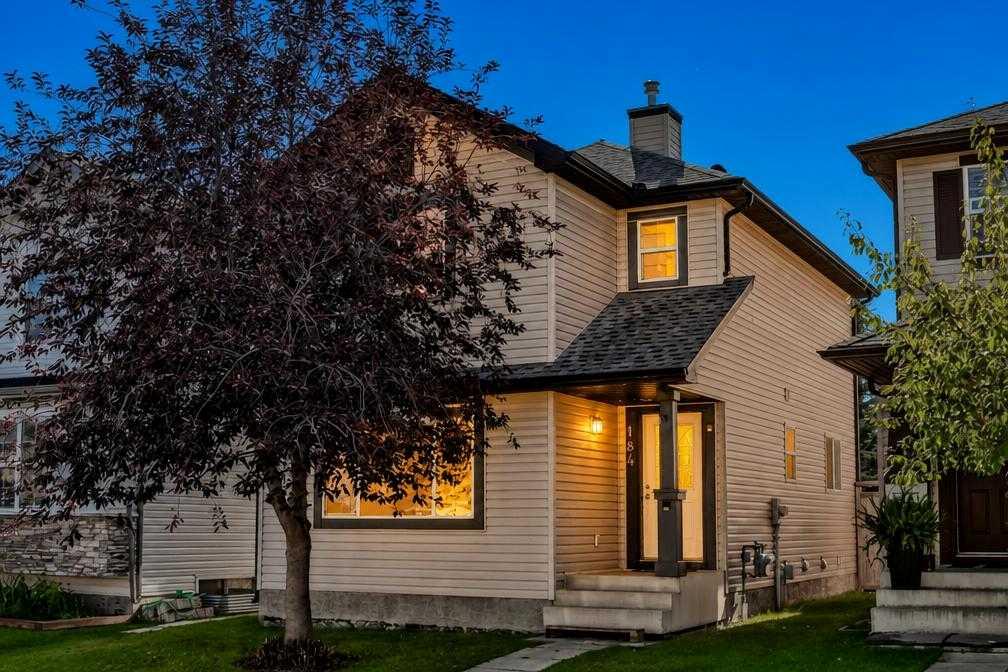 Picture of 184 Everridge Way SW, Calgary Real Estate Listing
