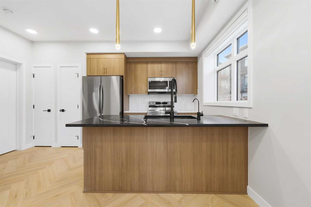 Picture of 301, 562 Seton Circle SE, Calgary Real Estate Listing