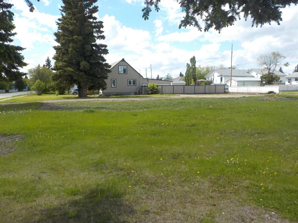 Picture of 11304 105 Ave Avenue , Fairview Real Estate Listing