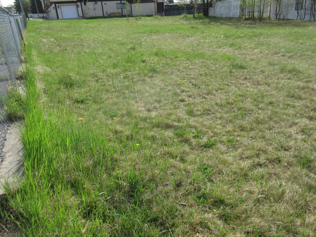 Picture of 4807 4809, 49 Street  , Rocky Mountain House Real Estate Listing