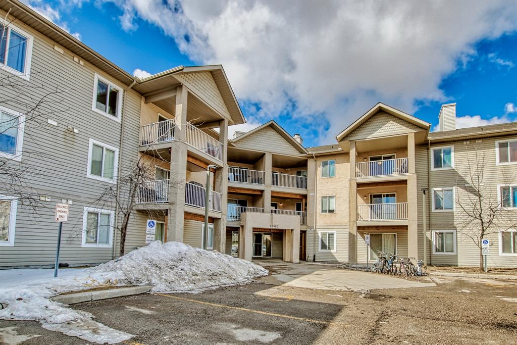 Picture of 208, 1000 Citadel Meadow Point NW, Calgary Real Estate Listing
