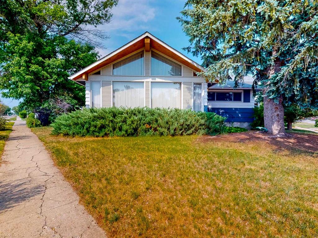 Picture of 380 47th Avenue W, Claresholm Real Estate Listing