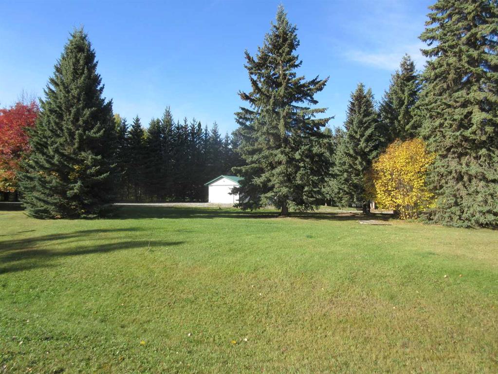 Picture of 304 Clearwater Close , Rural Clearwater County Real Estate Listing