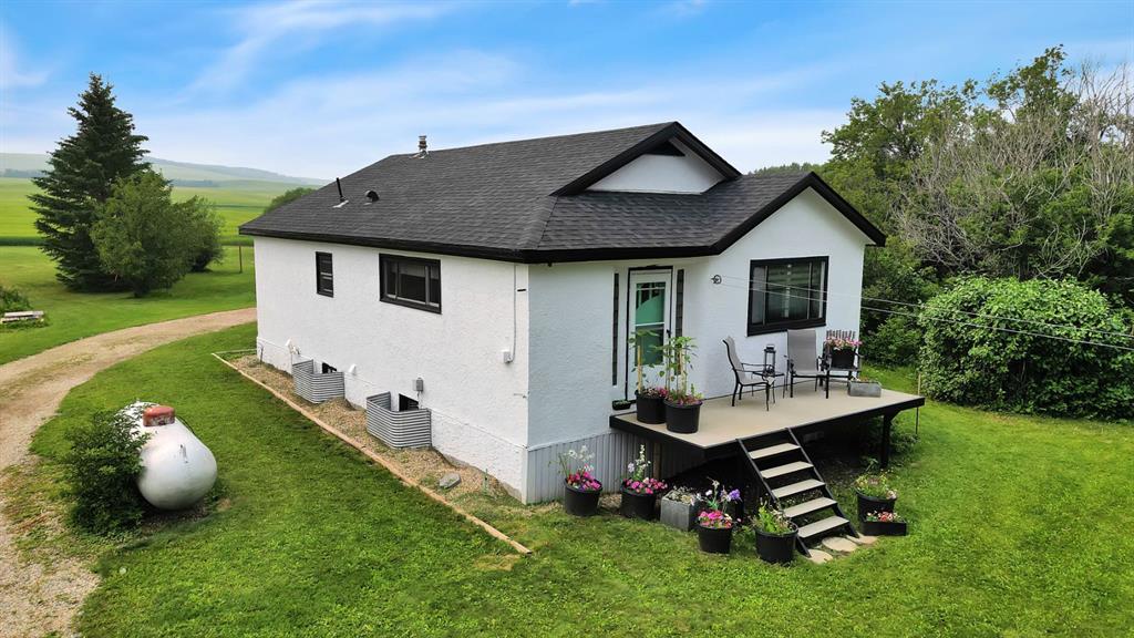 Picture of 38048 Range Road 262  , Rural Red Deer County Real Estate Listing