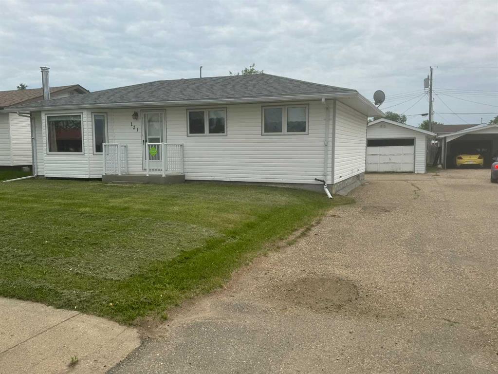 Picture of 121 2 Avenue , Falher Real Estate Listing