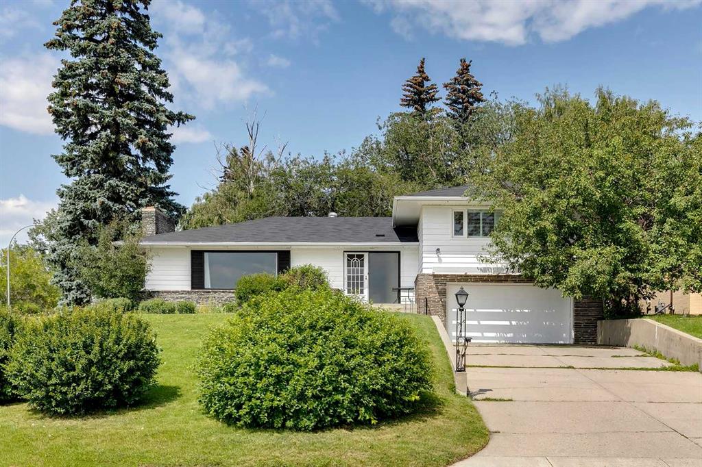 Picture of 728 Earl Grey Crescent SW, Calgary Real Estate Listing