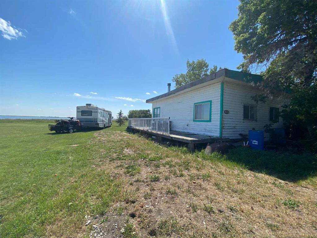 Picture of 225 Eagle Lake Crescent , Rural Wheatland County Real Estate Listing