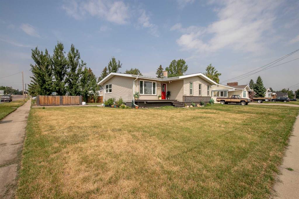Picture of 389 5 Street W, Cardston Real Estate Listing