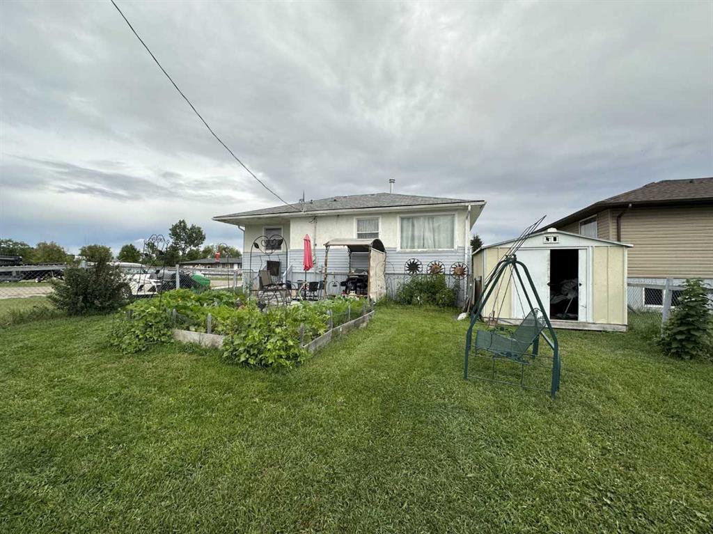 Picture of 205 Debeaudrap Street , Trochu Real Estate Listing