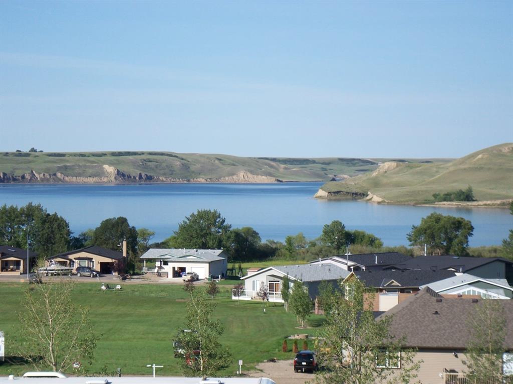 Picture of 663 Lakeside Drive , Rural Vulcan County Real Estate Listing