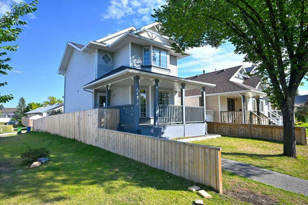 Picture of 169 Martinridge Crescent NE, Calgary Real Estate Listing