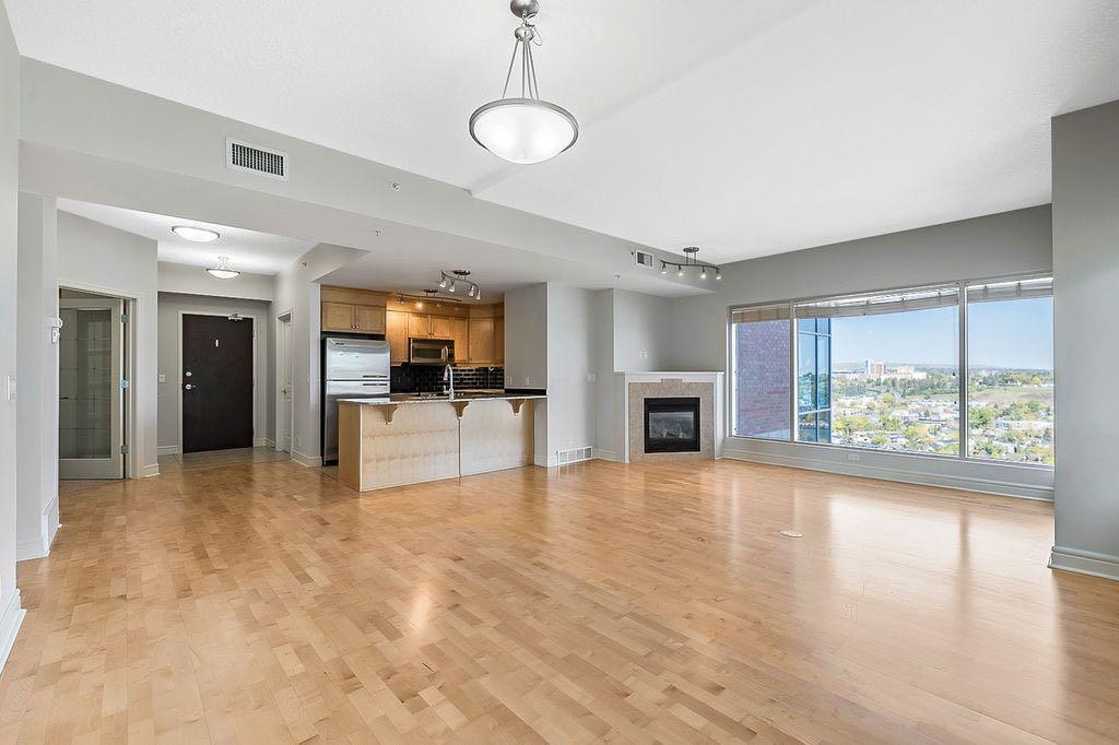Picture of 2105, 920 5 Avenue SW, Calgary Real Estate Listing