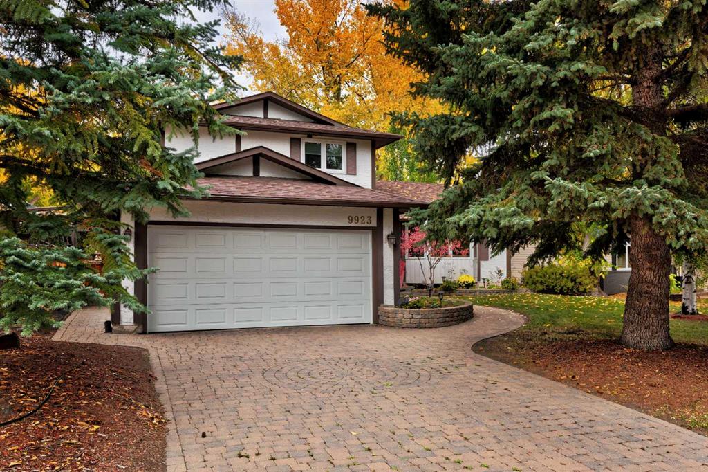 Picture of 9923 Oakridge Road SW, Calgary Real Estate Listing