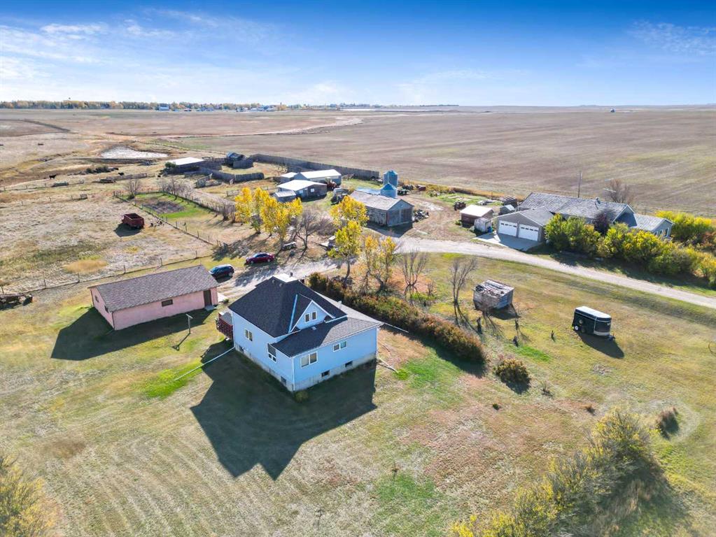 Picture of 170043 Rge Road 250  , Rural Vulcan County Real Estate Listing