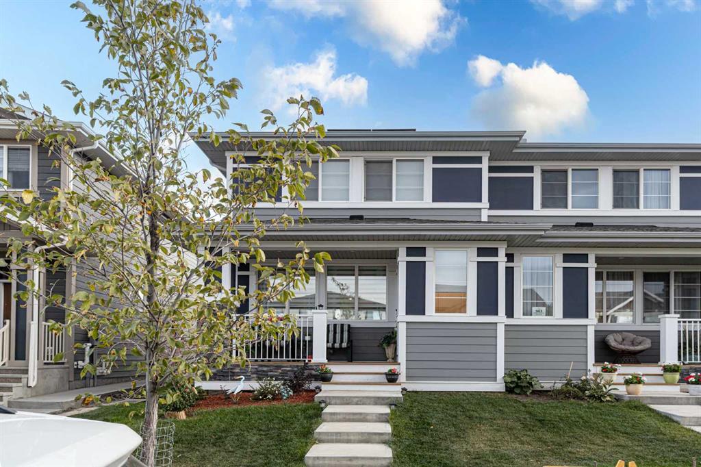 Picture of 981 Mahogany Boulevard SE, Calgary Real Estate Listing