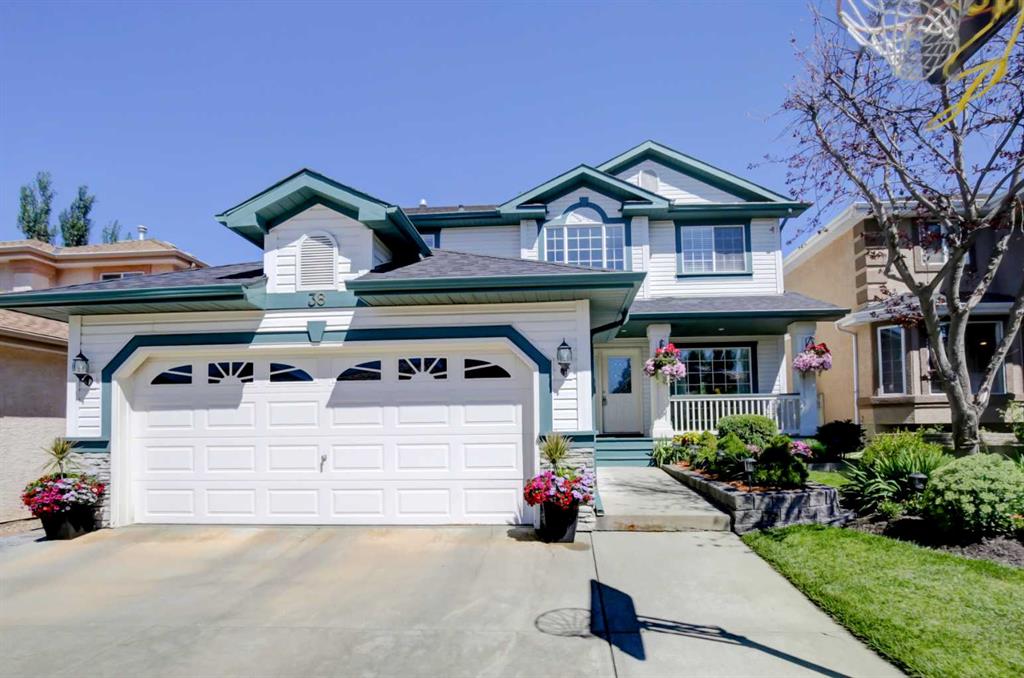Picture of 38 Douglasdale Point SE, Calgary Real Estate Listing