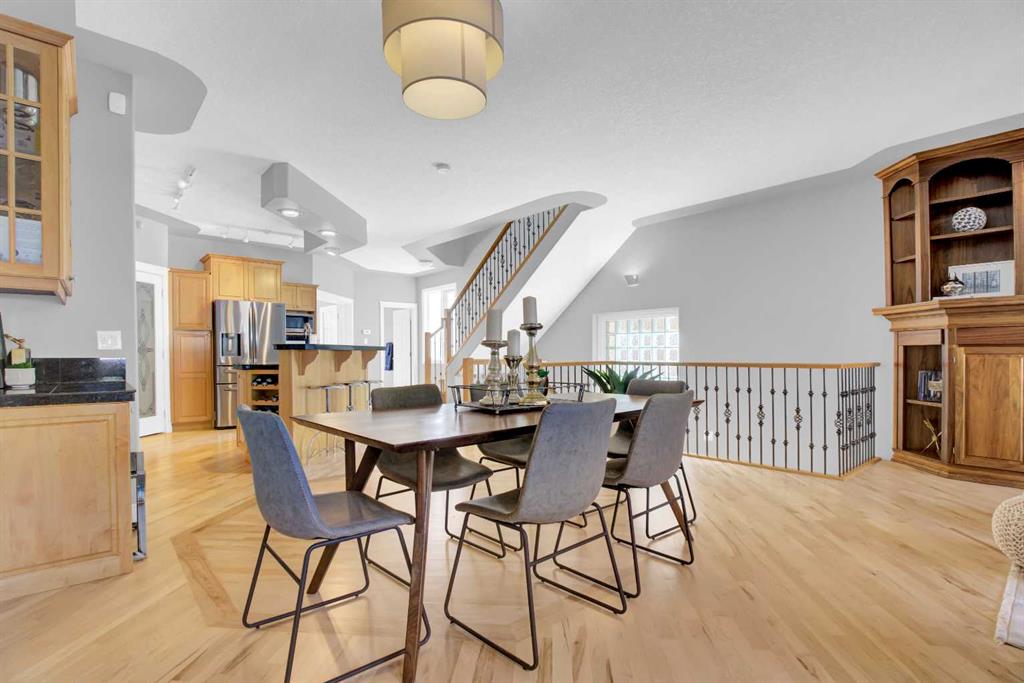 Picture of 2542 7 Avenue NW, Calgary Real Estate Listing