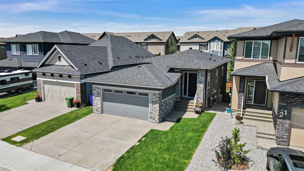 Picture of 25 Legacy Mount SE, Calgary Real Estate Listing