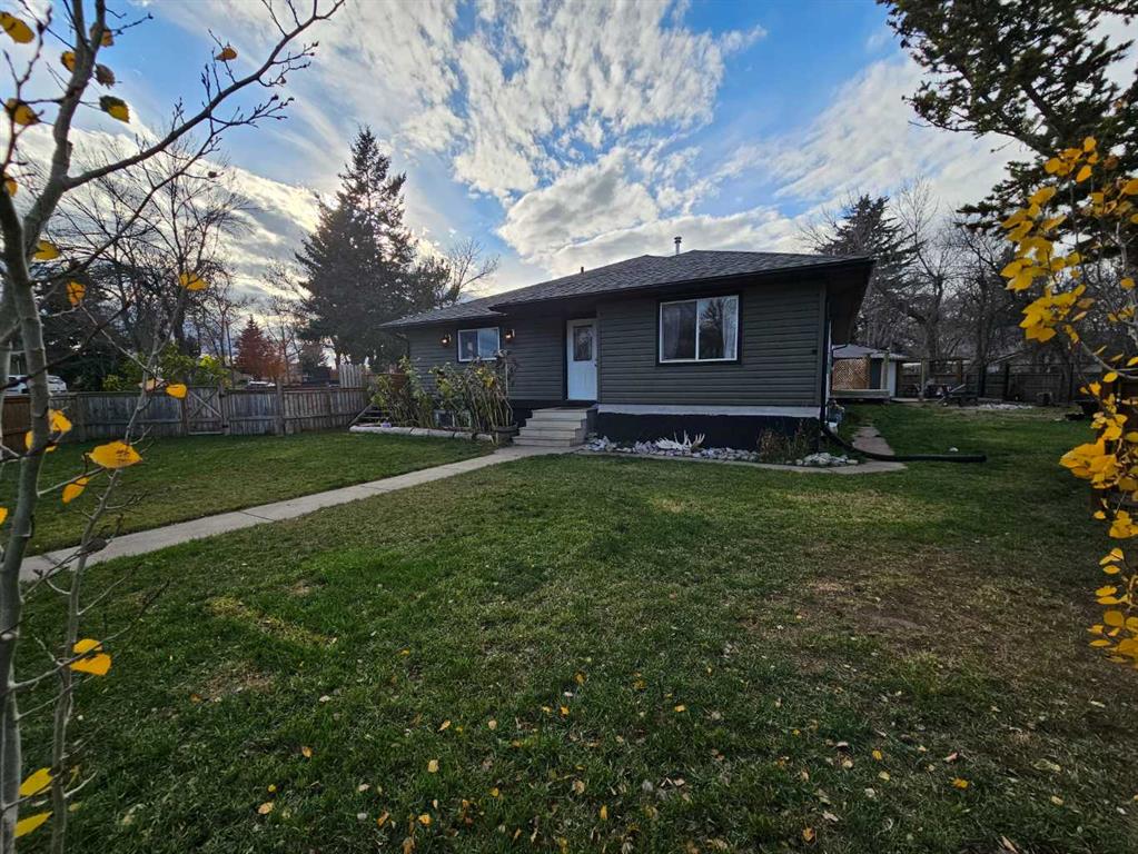 Picture of 2402 22 Street , Nanton Real Estate Listing
