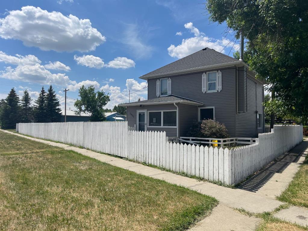 Picture of 5007 50 Street , Stavely Real Estate Listing