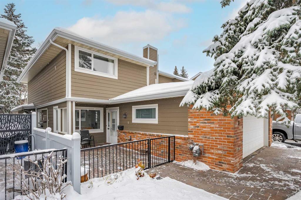 Picture of 8 Woodmeadow Close SW, Calgary Real Estate Listing