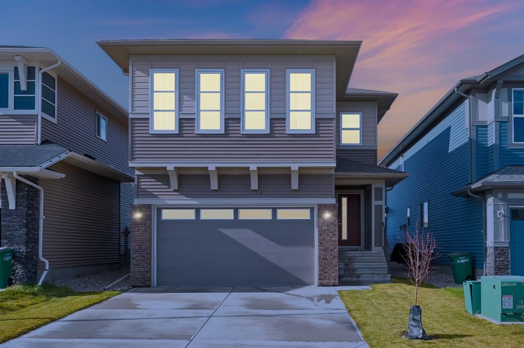 Picture of 484 Chinook Gate Square SW, Airdrie Real Estate Listing