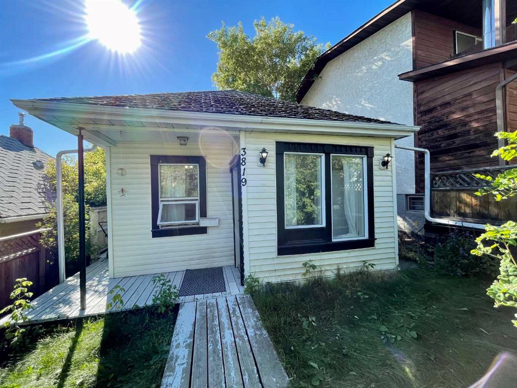 Picture of 3819 Parkhill Place SW, Calgary Real Estate Listing