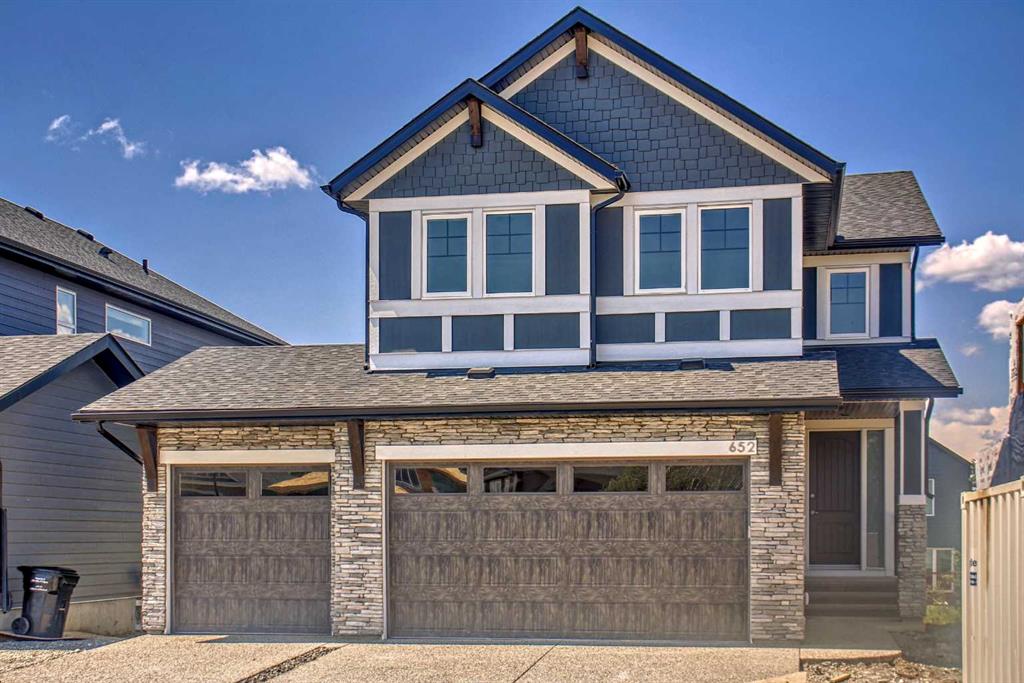Picture of 652 Legacy Wood Circle SE, Calgary Real Estate Listing