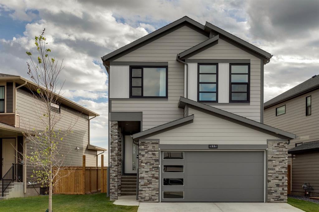 Picture of 33 Cranbrook Manor SE, Calgary Real Estate Listing