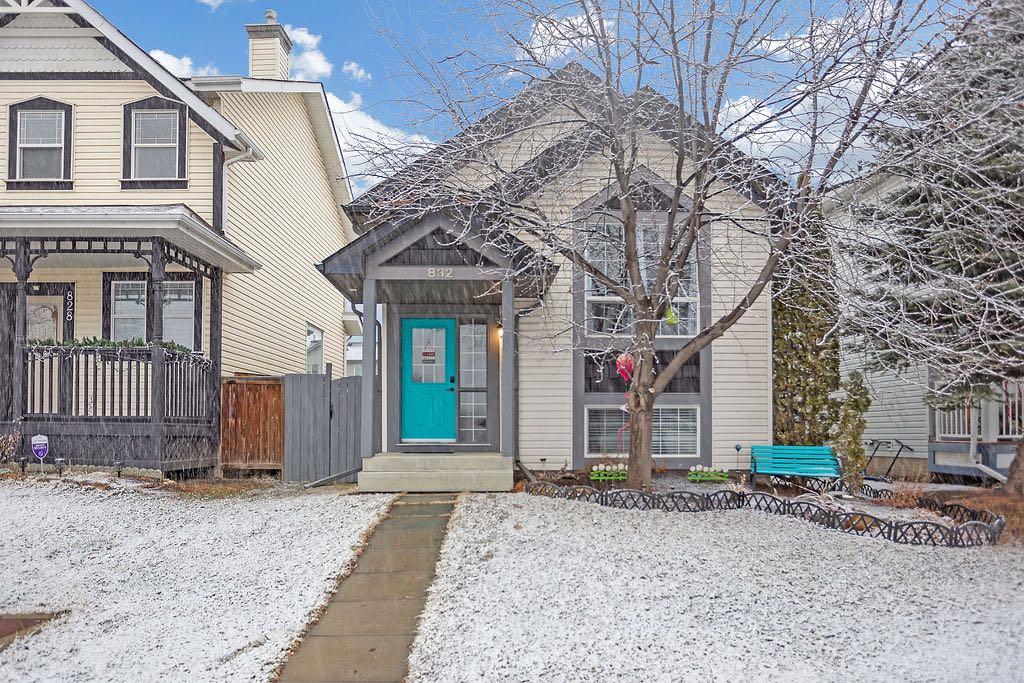 Picture of 832 Everridge Drive SW, Calgary Real Estate Listing