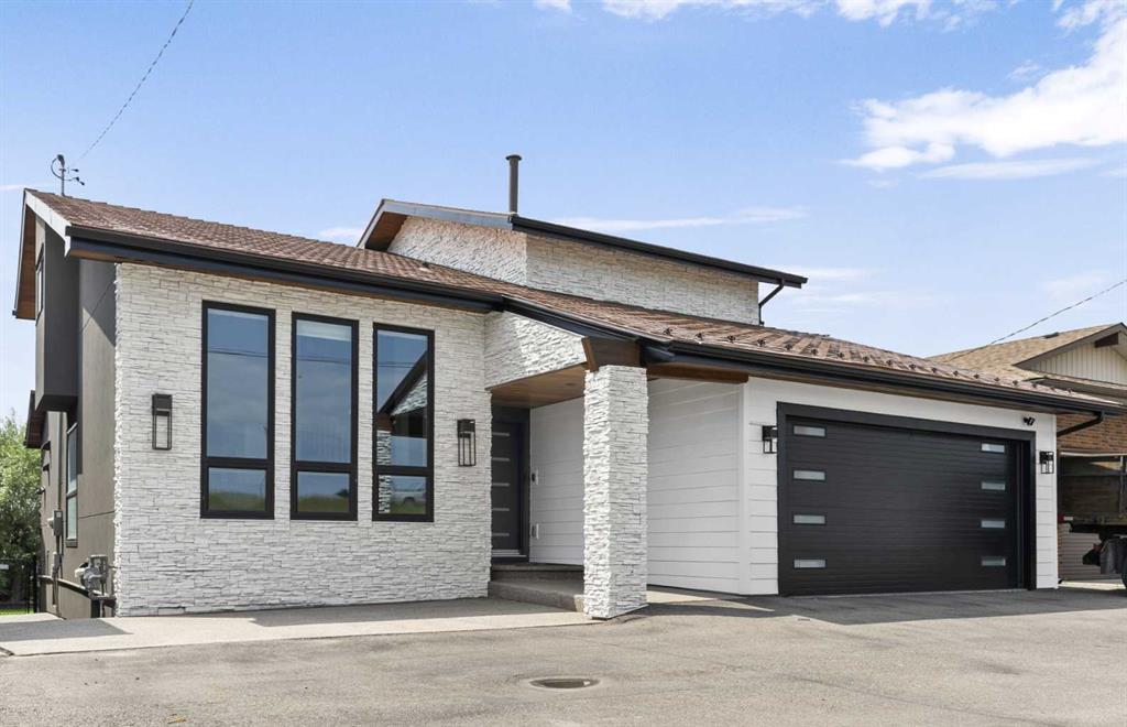 Picture of 243 East chestermere Drive E, Chestermere Real Estate Listing
