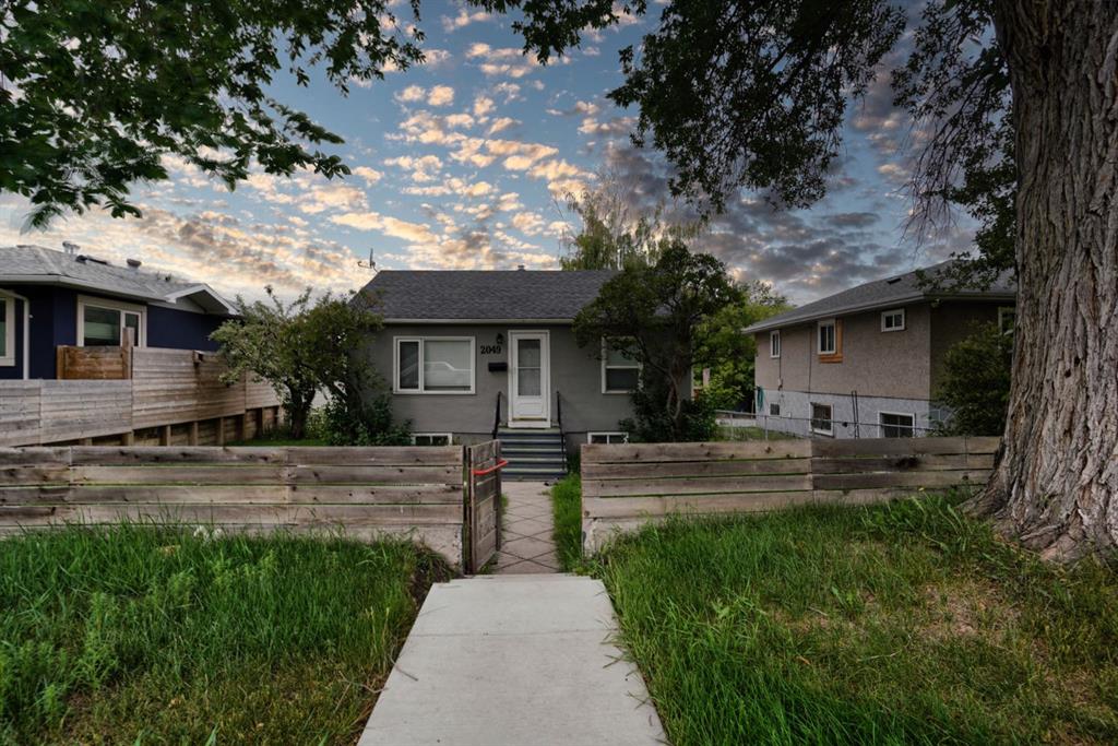 Picture of 2049 27 Street SE, Calgary Real Estate Listing