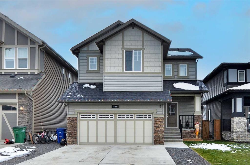 Picture of 121 Kingsbury Close SE, Airdrie Real Estate Listing
