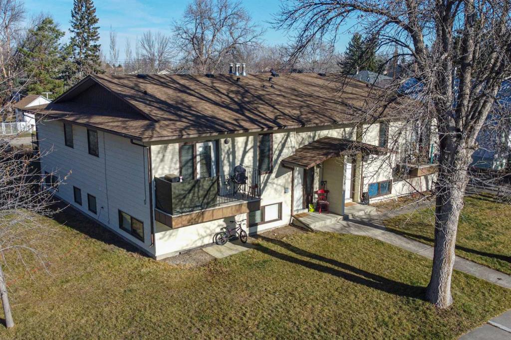 Picture of 320 52 Avenue W, Claresholm Real Estate Listing