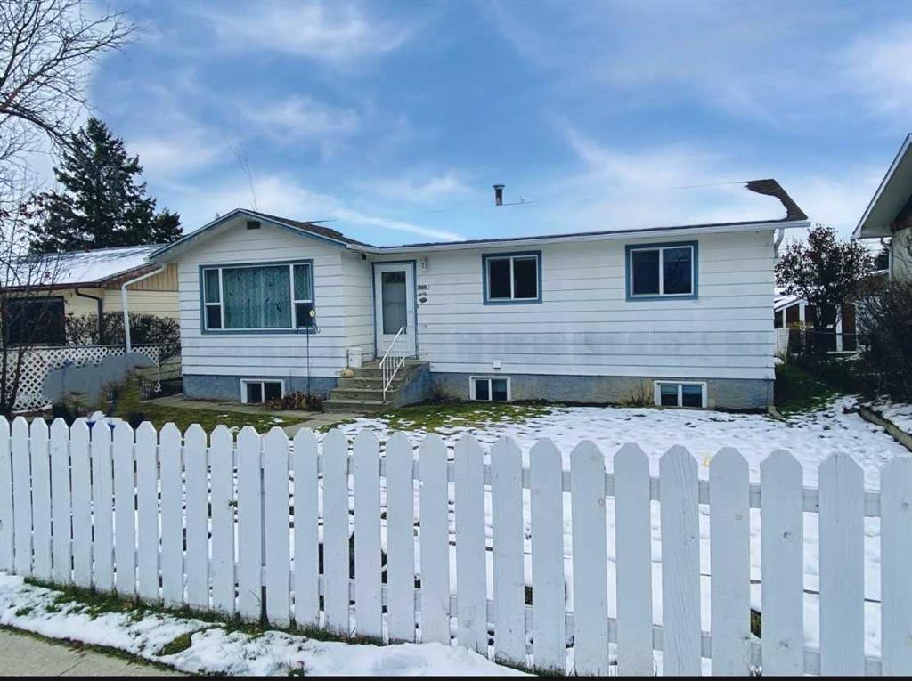 Picture of 5031 48 Street  , Rocky Mountain House Real Estate Listing