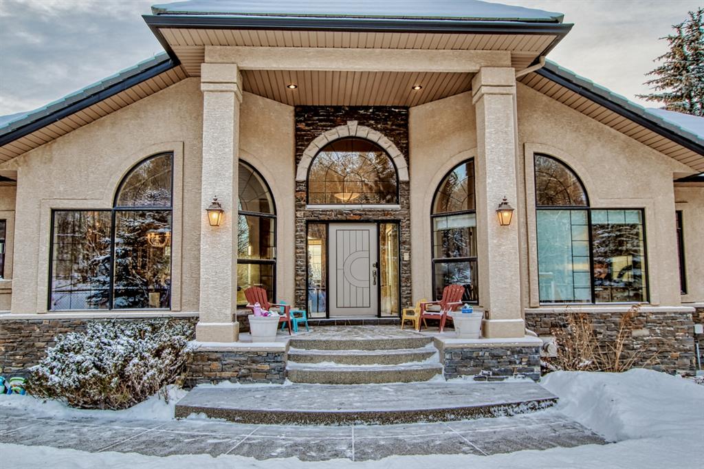 Picture of 42 Slopeview Drive SW, Calgary Real Estate Listing