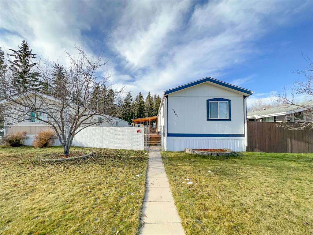 Picture of 4439 59 Street , Rocky Mountain House Real Estate Listing